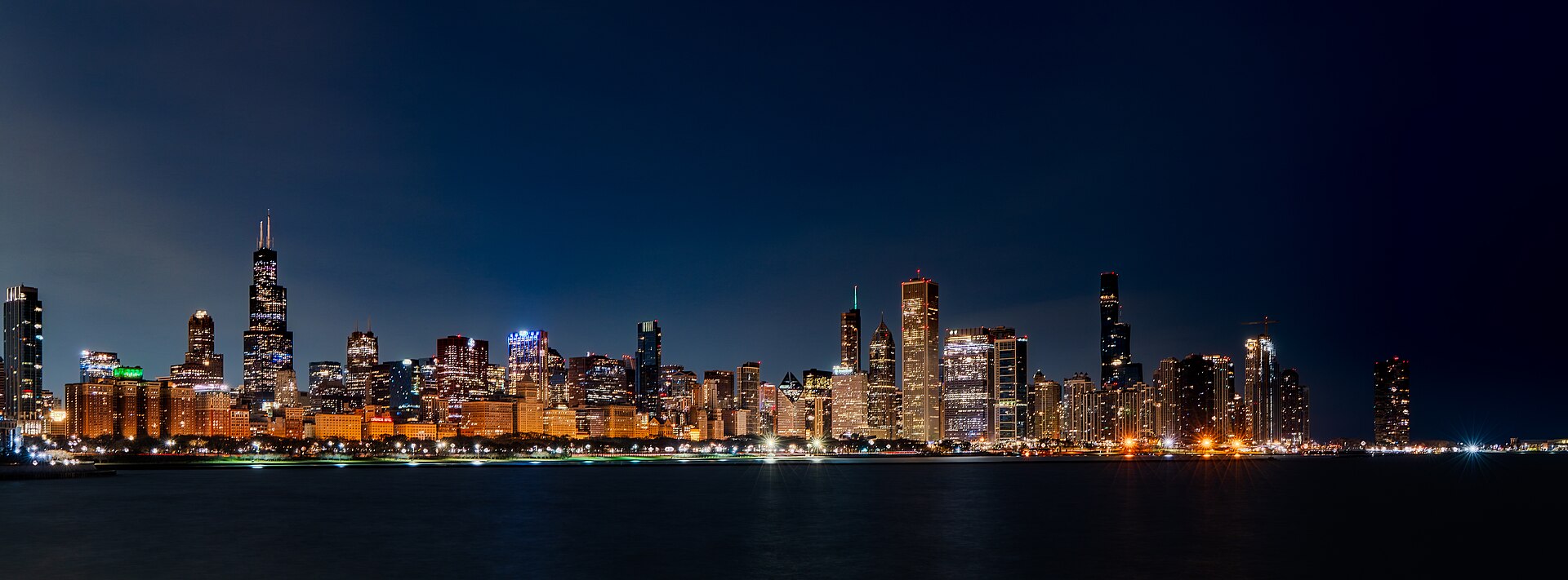 동트기 전 시카고 스카이라인 / Chicago skyline before sunrise